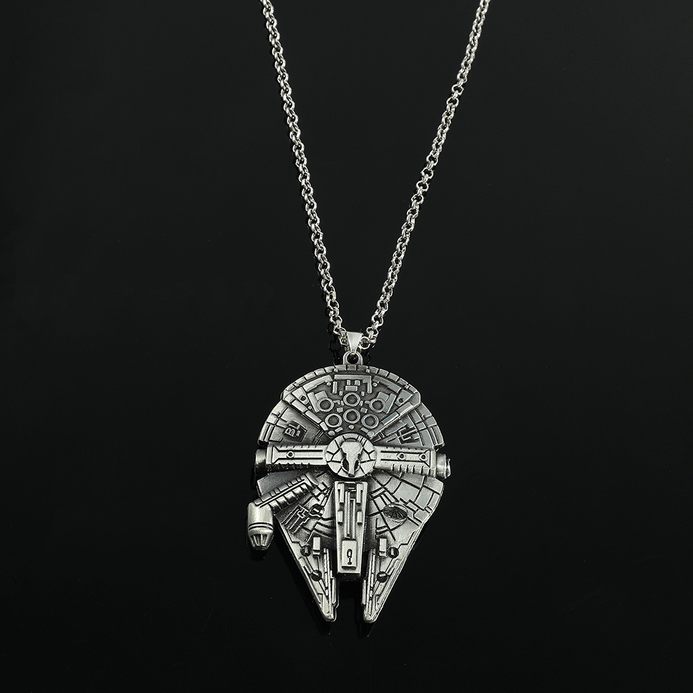 Naszyjnik z metalowym modelem  – Vintage Items recenzja i cena